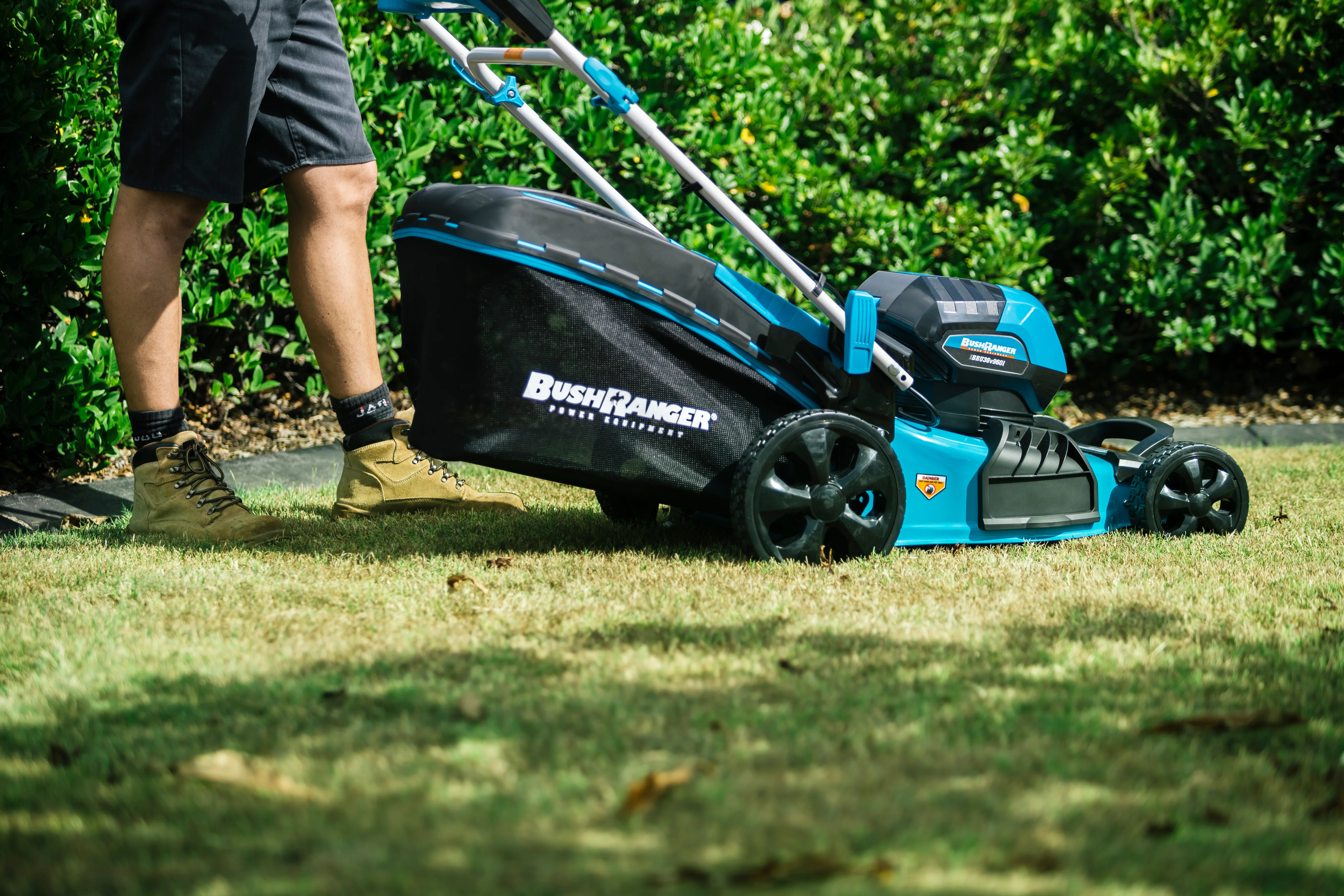 Bushranger® 36V9601 36V Battery Powered 18" Lawn Mower 2.5 Ah Kit - Image 6