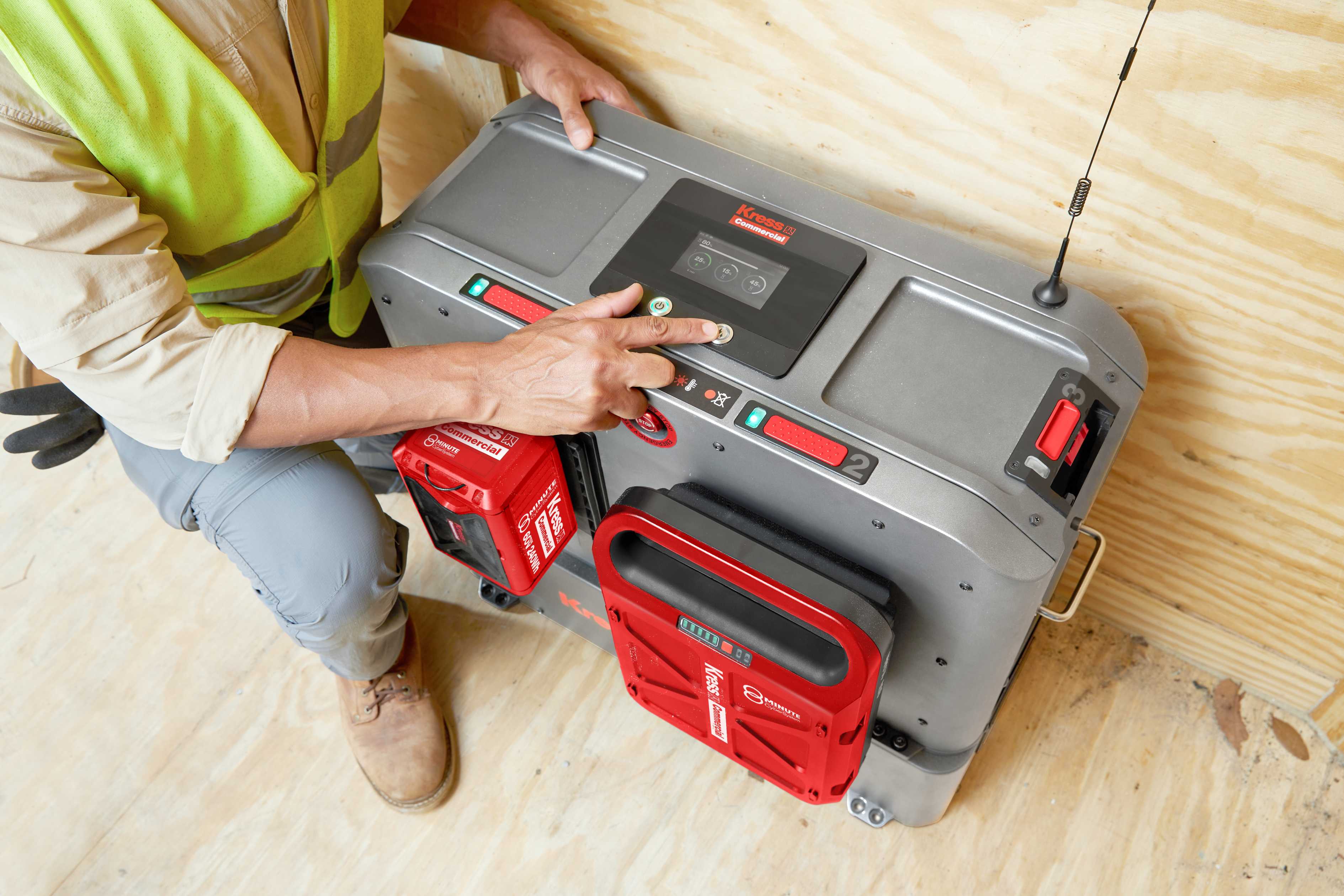 Kress Commercial 5kWh CyberTank™ Portable Power Station KAC875 - Image 2